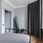 Industrial Style 2bd In Centre Apartamento