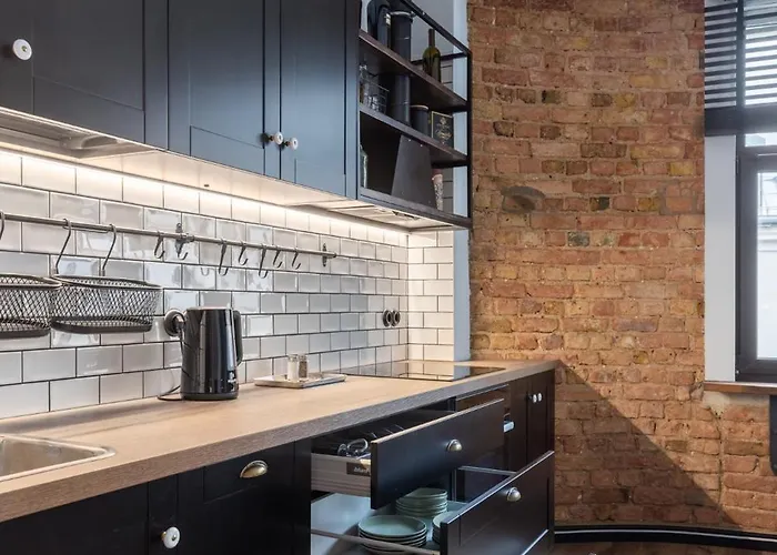 Industrial Style 2bd In Centre