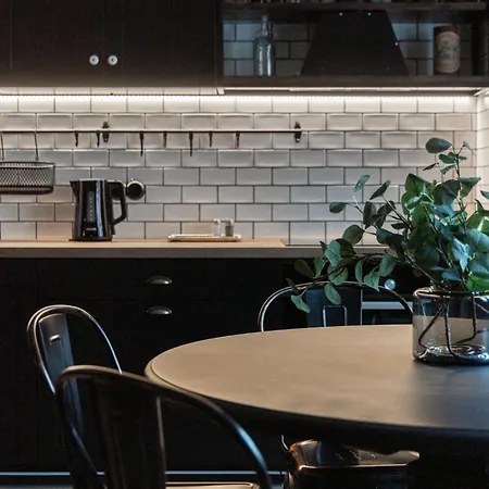 Industrial Style 2bd In Centre 아파트 *