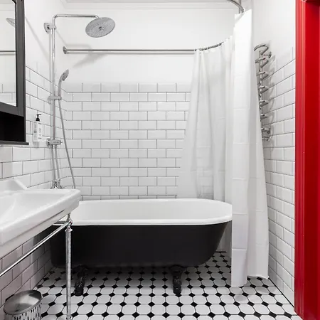 Industrial Style 2bd In Centre Lägenhet *